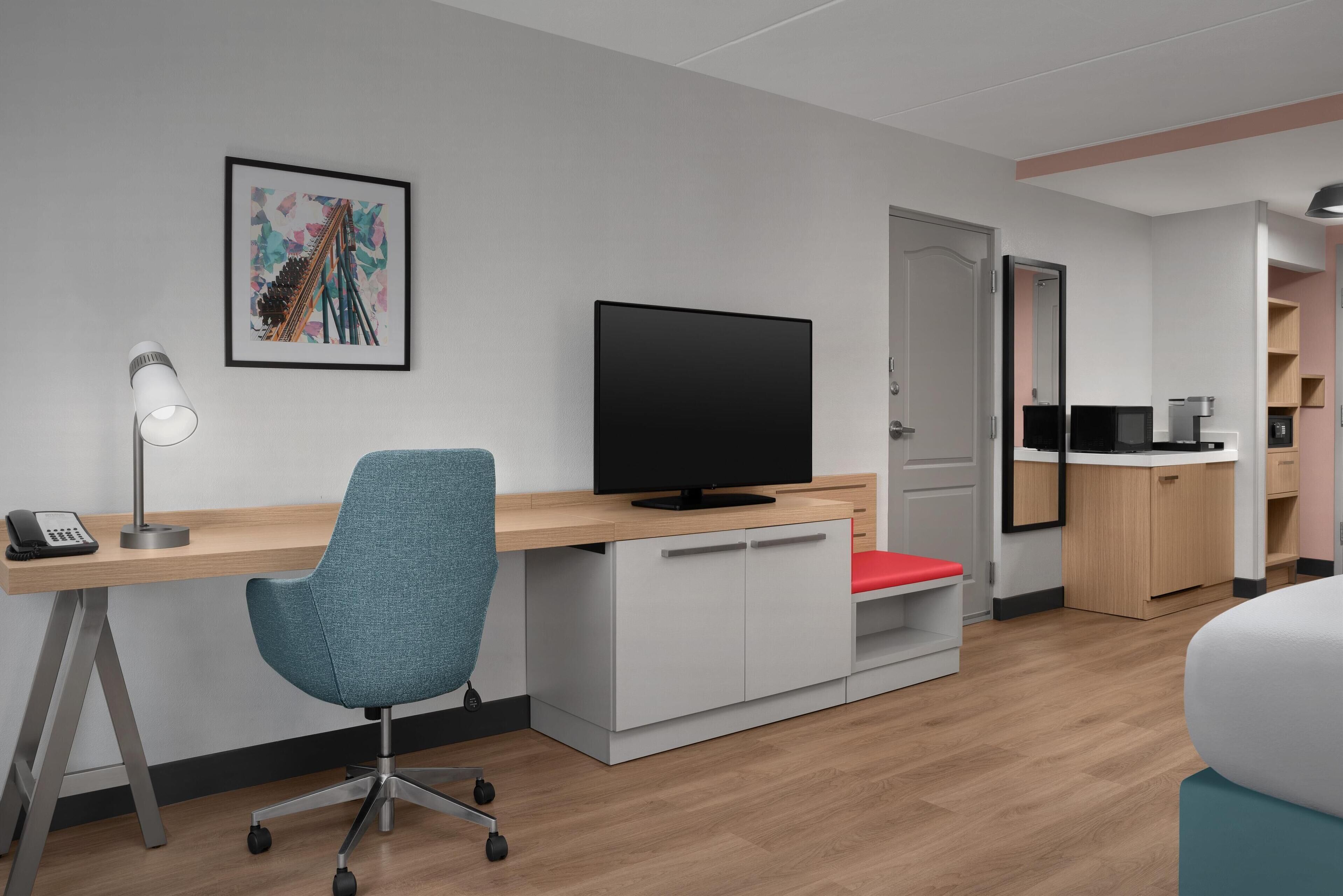 room, 1 king bed, accessible, bathtub (mobility & hearing) | premium bedding, desk, laptop workspace, iron/ironing board