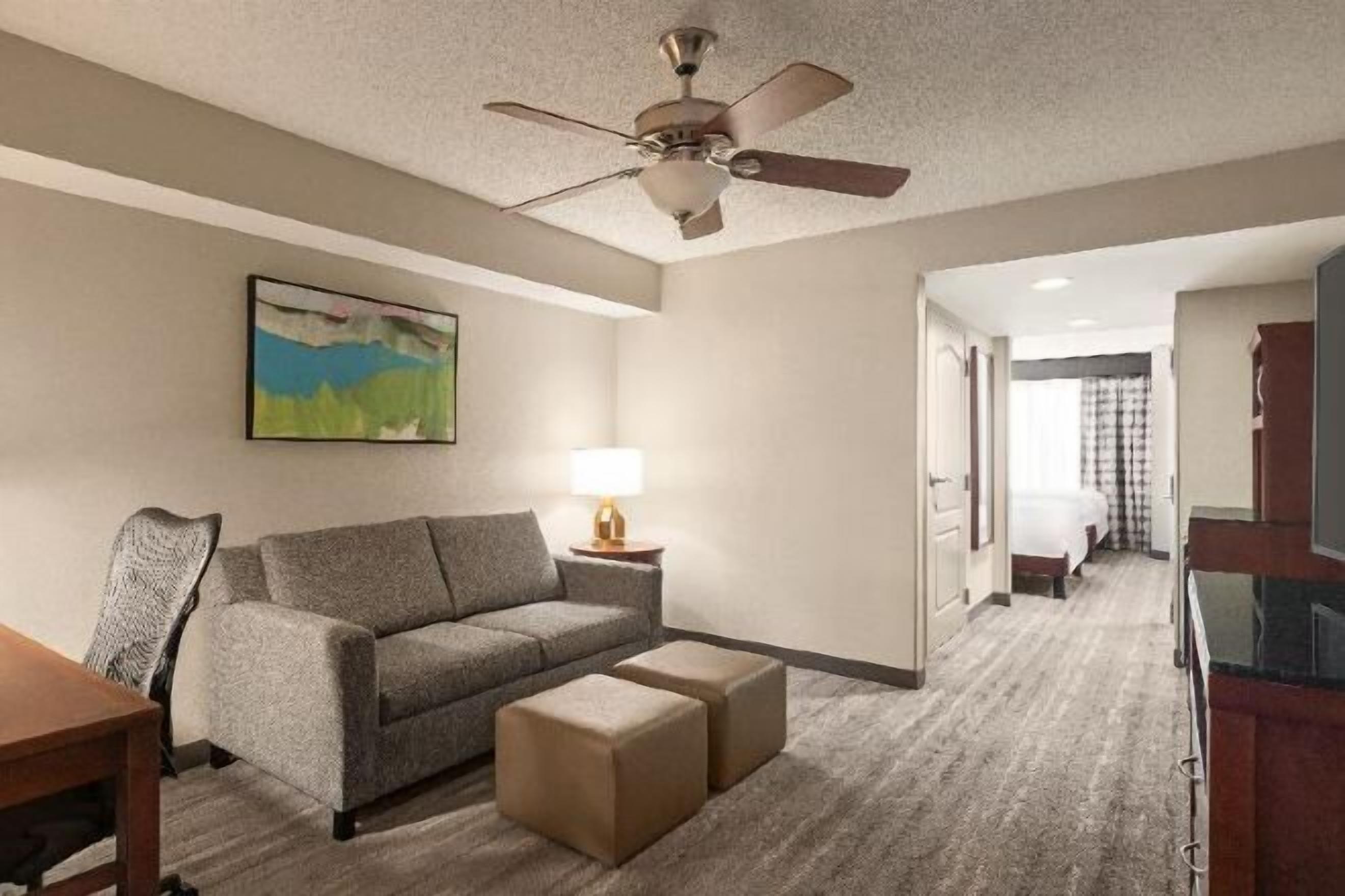 Sengetøy av topp kvalitet, dundyner og skrivebord