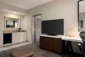 Smart TV de 55 pulgadas con canales por cable, Netflix y Hulu