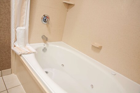 Hilton Garden Inn Indianapolis South Greenwood - Image 11