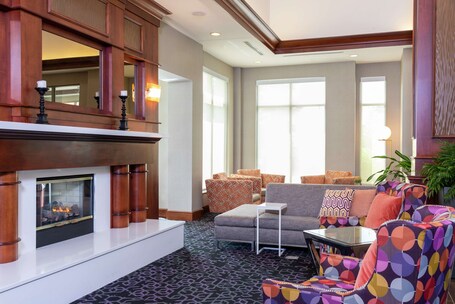 Hilton Garden Inn Indianapolis South Greenwood - Image 2