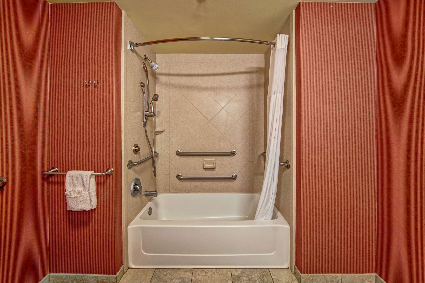 Bathroom | Free toiletries, hair dryer, towels
