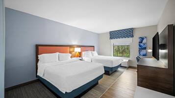 Habitación estándar, 2 camas de matrimonio, no fumadores | Ropa de cama de alta calidad, caja fuerte, escritorio