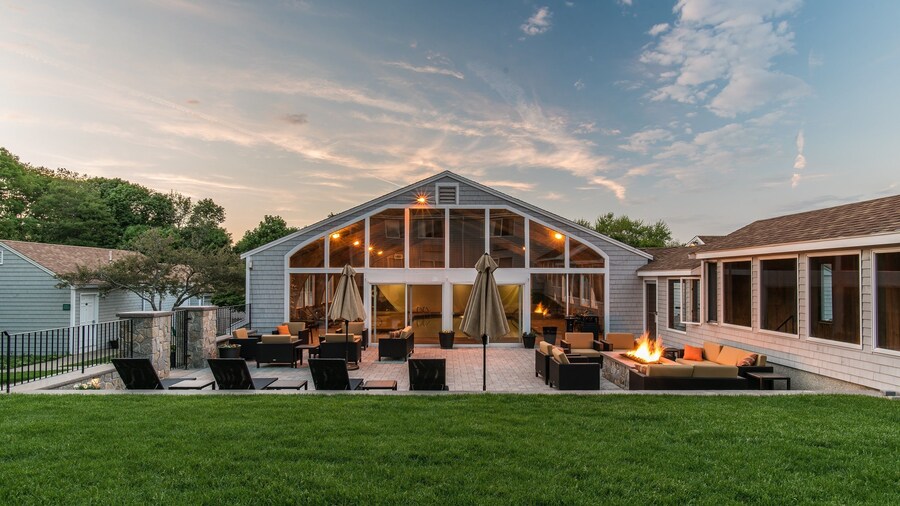 Rockport Inn And Suites