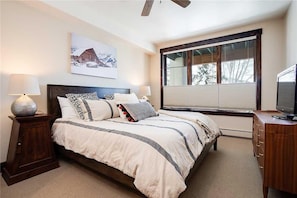 Stadtwohnung, 3 Einzelbetten, Bergblick (Trails at Storm Meadows - KIT03 (Town) | 3 Schlafzimmer, kostenloses WLAN, Bettwäsche, Wecker