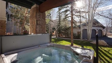 Townhome, 3 Single Beds, Mountain View (Trails at Storm Meadows - KIT03 (Town) | Private kitchen | Fridge, microwave, oven, stovetop