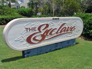 Property entrance - Enclave (Destin)