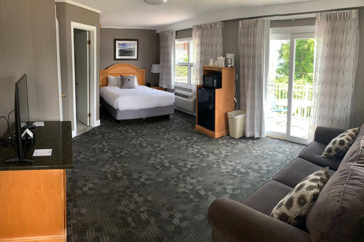 in-room safe, blackout curtains, iron/ironing board, free wifi