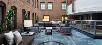 Courtyard by Marriott Philadelphia Downtown