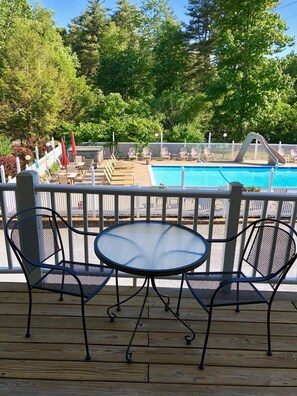 Porch - Lyn Aire Motel (Lake George)