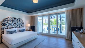 Presidential Suite | Egyptian cotton sheets, premium bedding, down duvets, pillow-top beds
