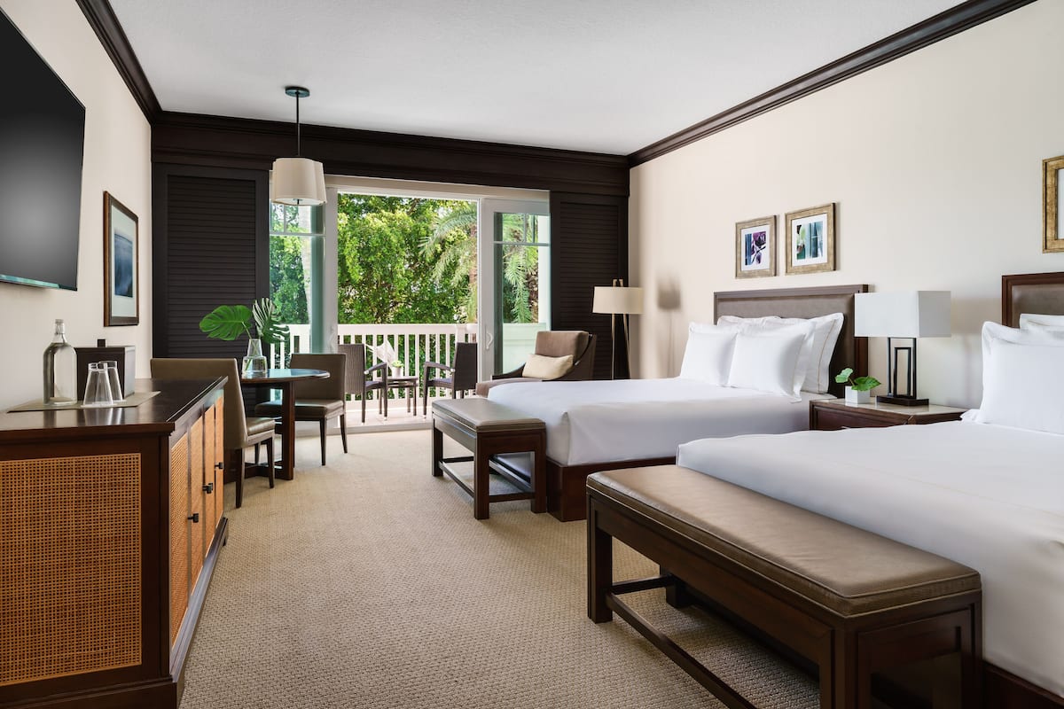 Egyptian cotton sheets, premium bedding, down duvets, pillow-top beds