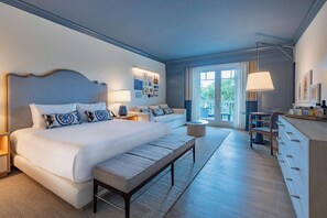 Zimmer, 1 King-Bett und Schlafsofa, Balkon, Poolblick