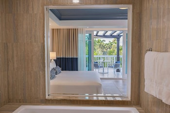 Presidential Suite, 1 King Bed with Sofa bed, Non Smoking, City View (Balcony) | Egyptian cotton sheets, premium bedding, down comforters, pillowtop beds at The Seagate Hotel, Golf & Beach Club, Autograph Collection