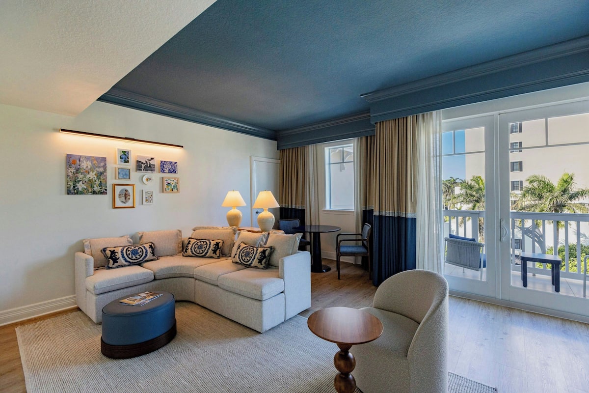 Suite, 1 cama King size, para no fumadores, vista a la ciudad (Terrace) | Sábanas de algodón egipcio, ropa de cama de alta calidad y edredón