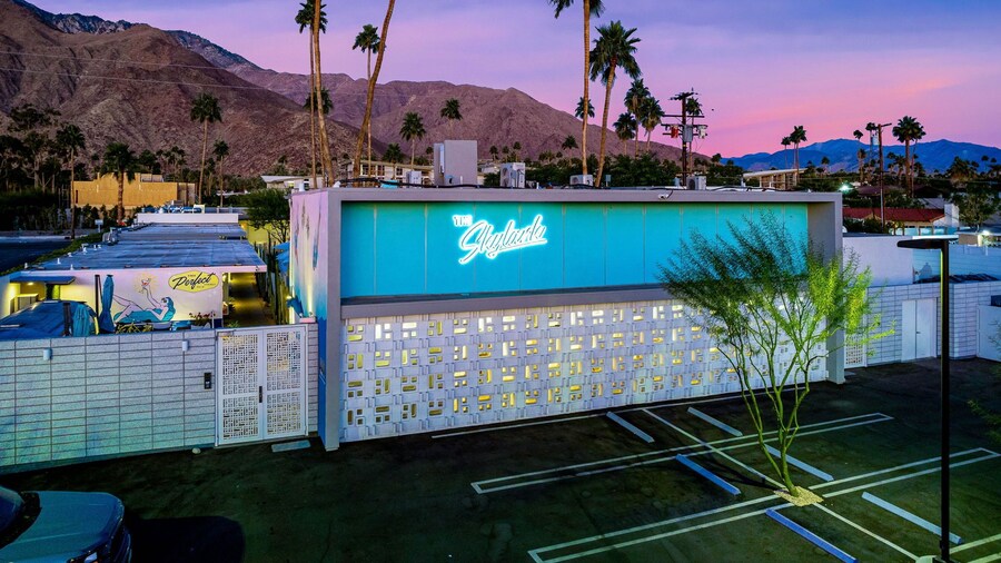 The Skylark a Palm Springs Hotel