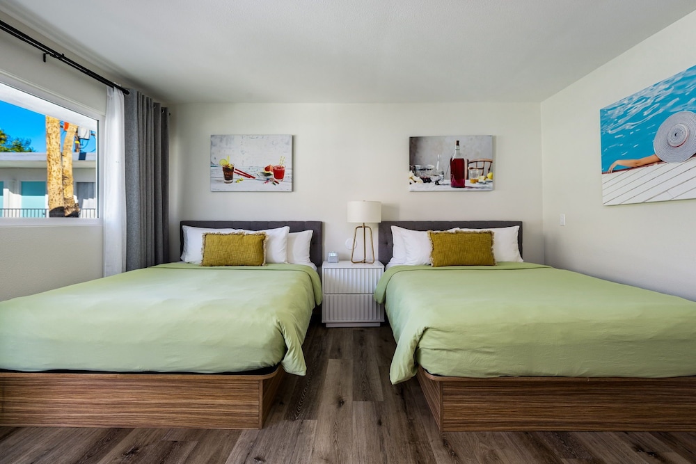 The Skylark - a Palm Springs Hotel by null