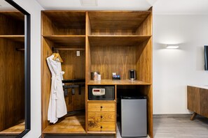 Habitación Deluxe, 1 cama King size | Ropa de cama de alta calidad y camas con pillow-top 