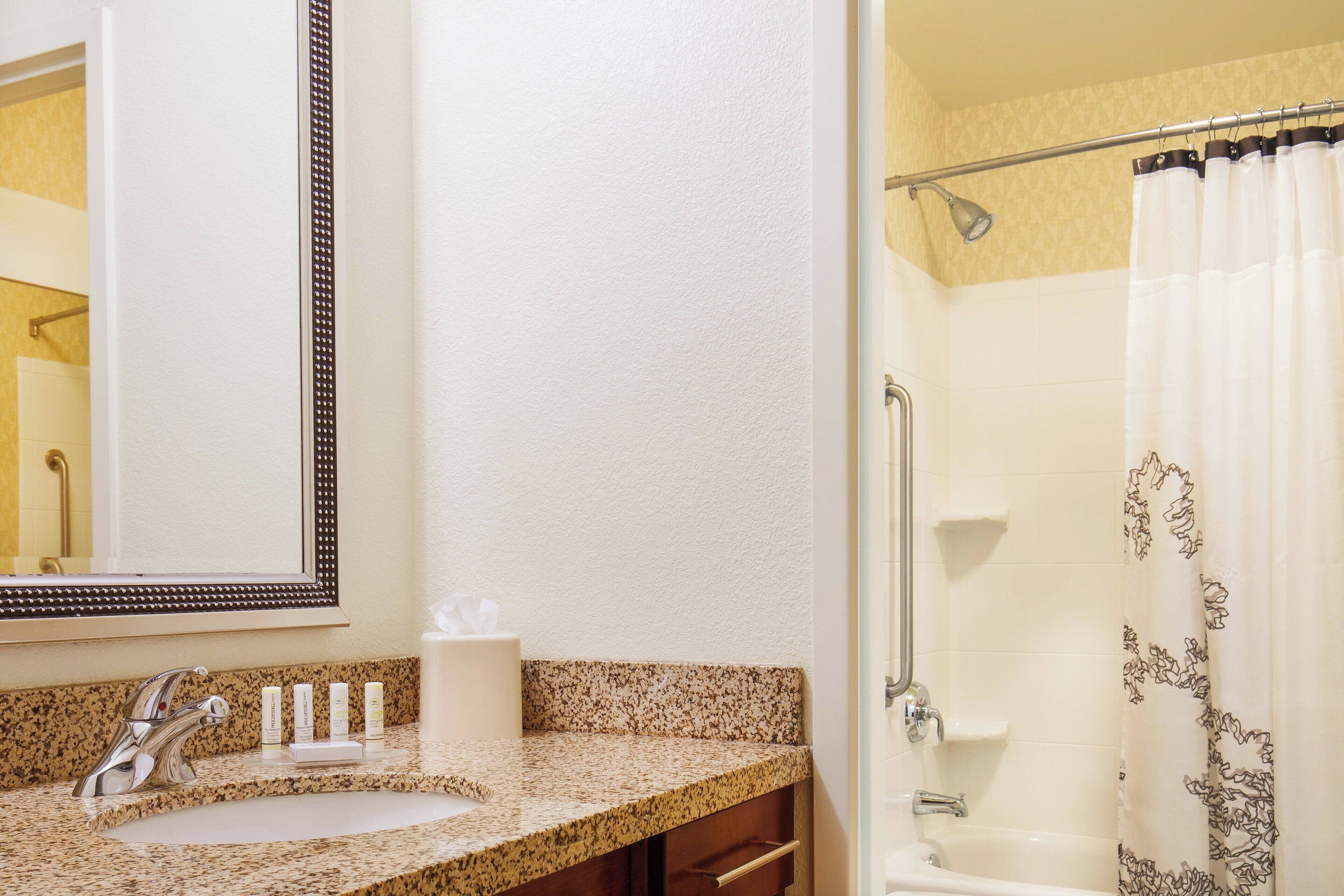 combined shower/bathtub, free toiletries, hair dryer, towels