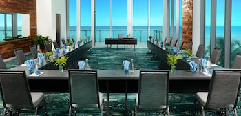Meeting space at Sole Miami, A Noble House Resort