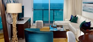 LCD TV, toys - Solé Miami, A Noble House Resort (Sunny Isles Beach)