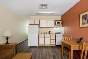 Suite, 1 Bedroom | Private kitchen - Affordable Suites Rocky Mount (Rocky Mount)
