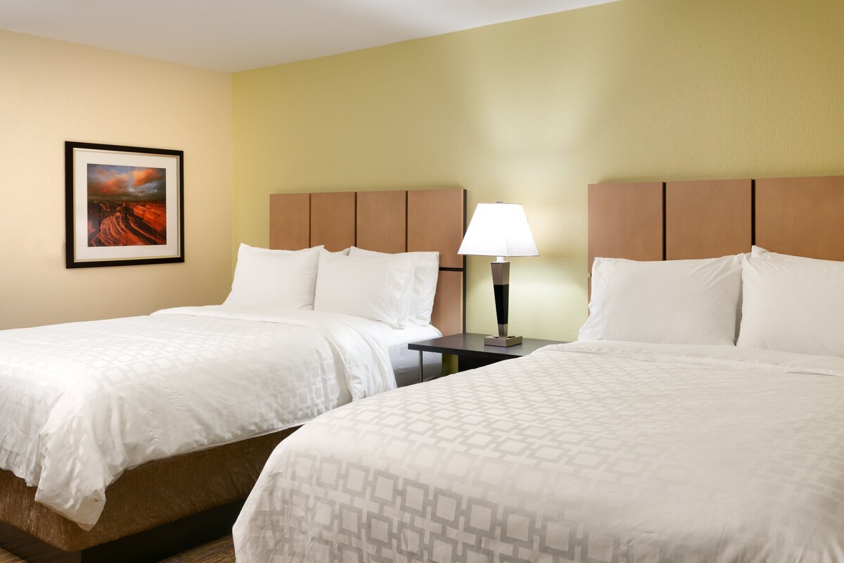 Studio Suite, 2 Queen Beds | Down duvets, in-room safe, desk, laptop workspace