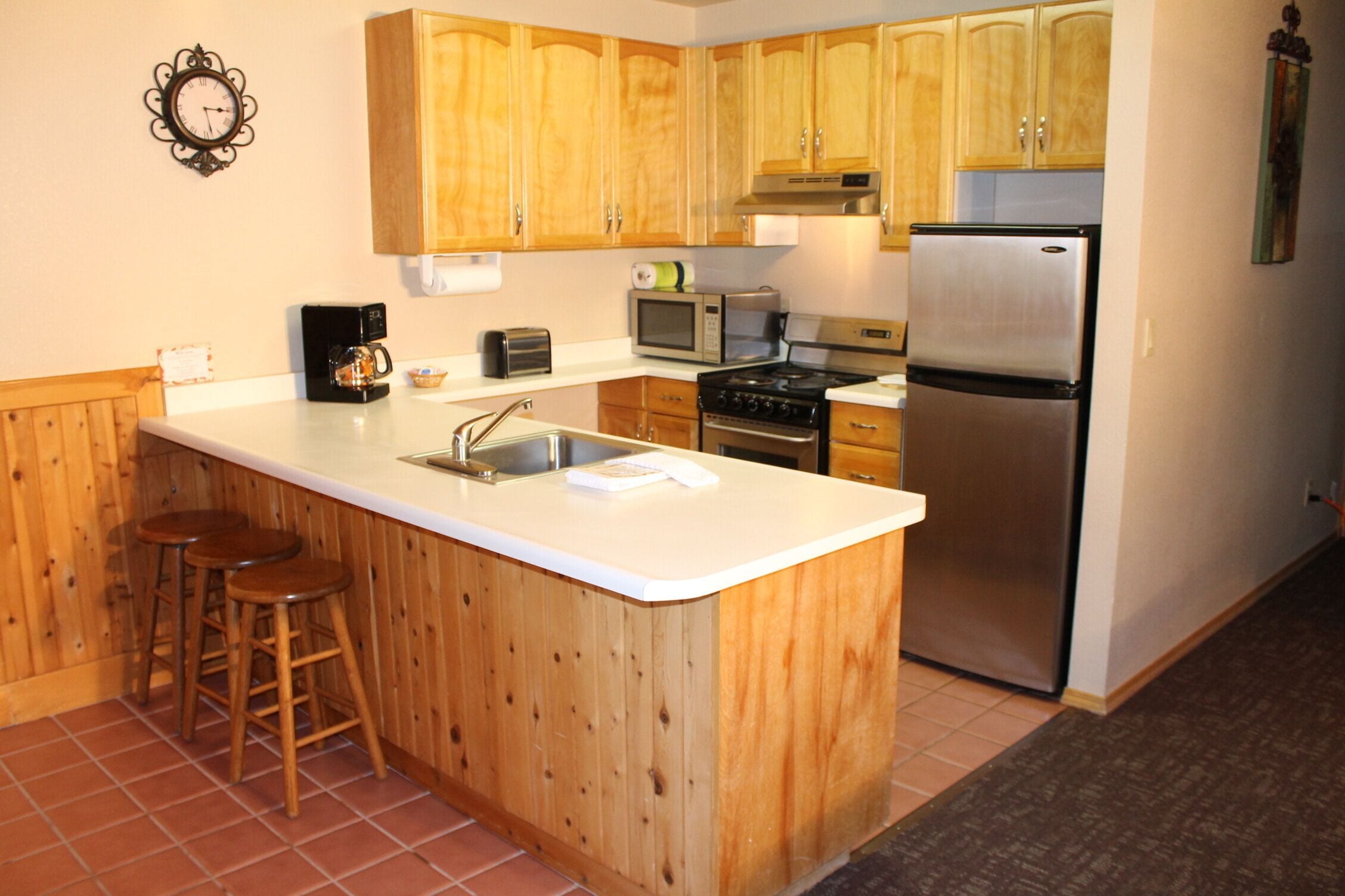 deluxe room, 1 king bed with sofa bed, lake view, lakeside | private kitchen | fridge, microwave, coffee/tea maker