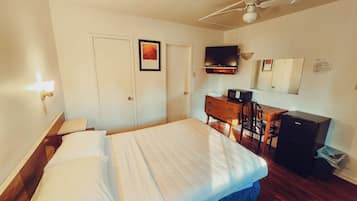 Escritorio, wifi y ropa de cama