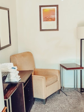 1 chambre, bureau, Wi-Fi, draps fournis