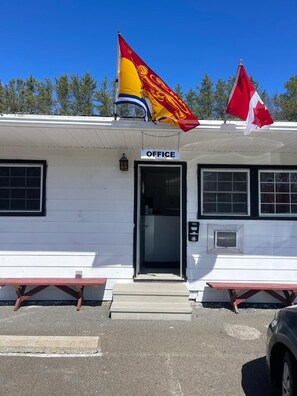 Reception - Norfolk Motel (Fredericton)