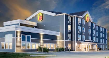 Super 8 by Wyndham Kapuskasing