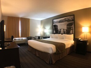 Pillowtop-patjalliset sängyt, työpöytä