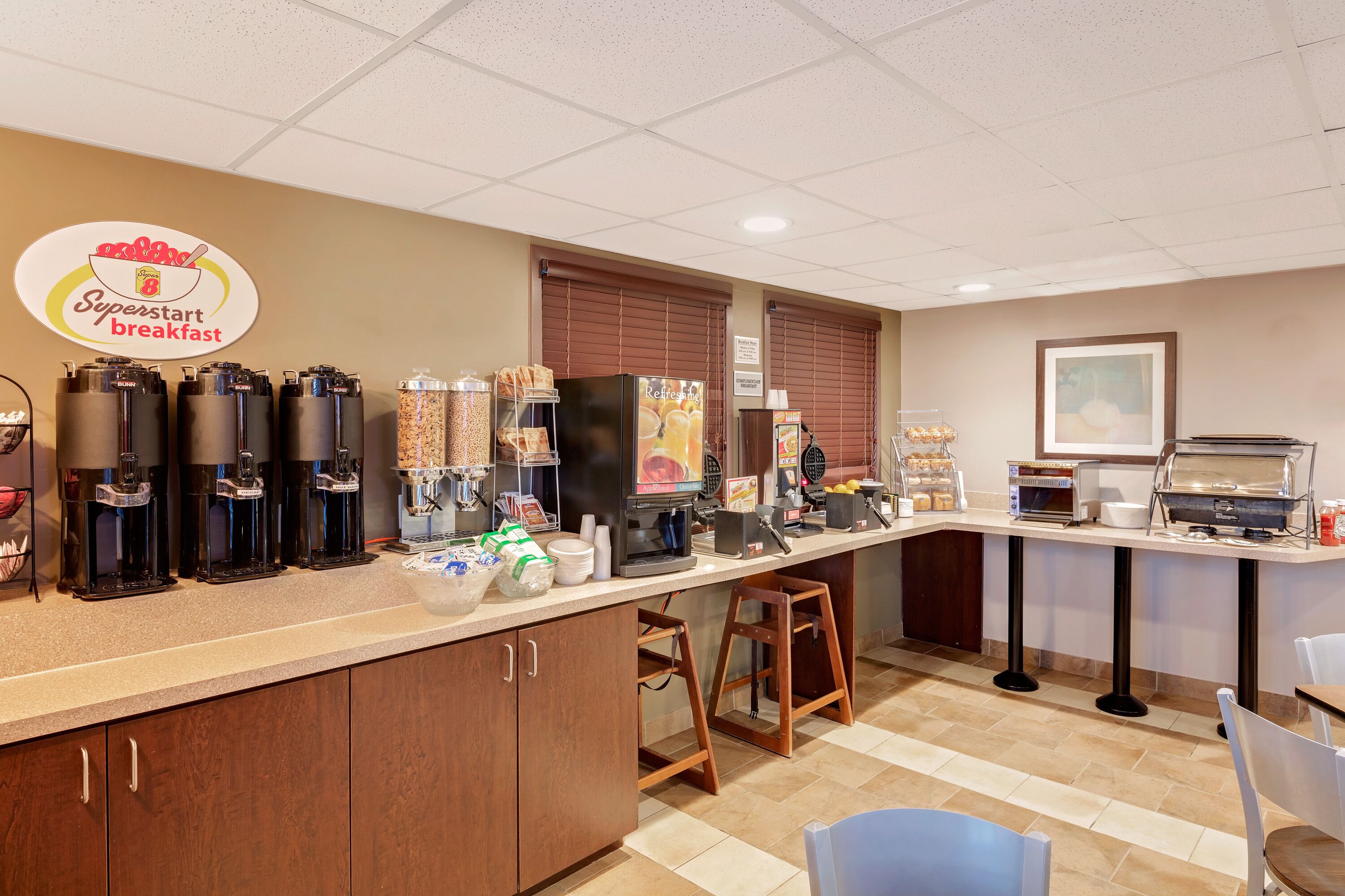 free daily full breakfast