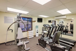 Fitness facility - Super 8 by Wyndham Kapuskasing (Kapuskasing)