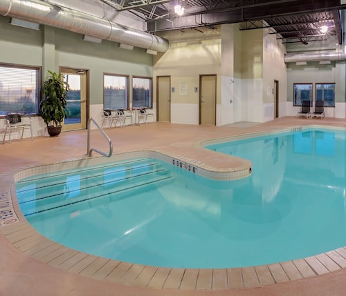 Super 8 by Wyndham Kapuskasing