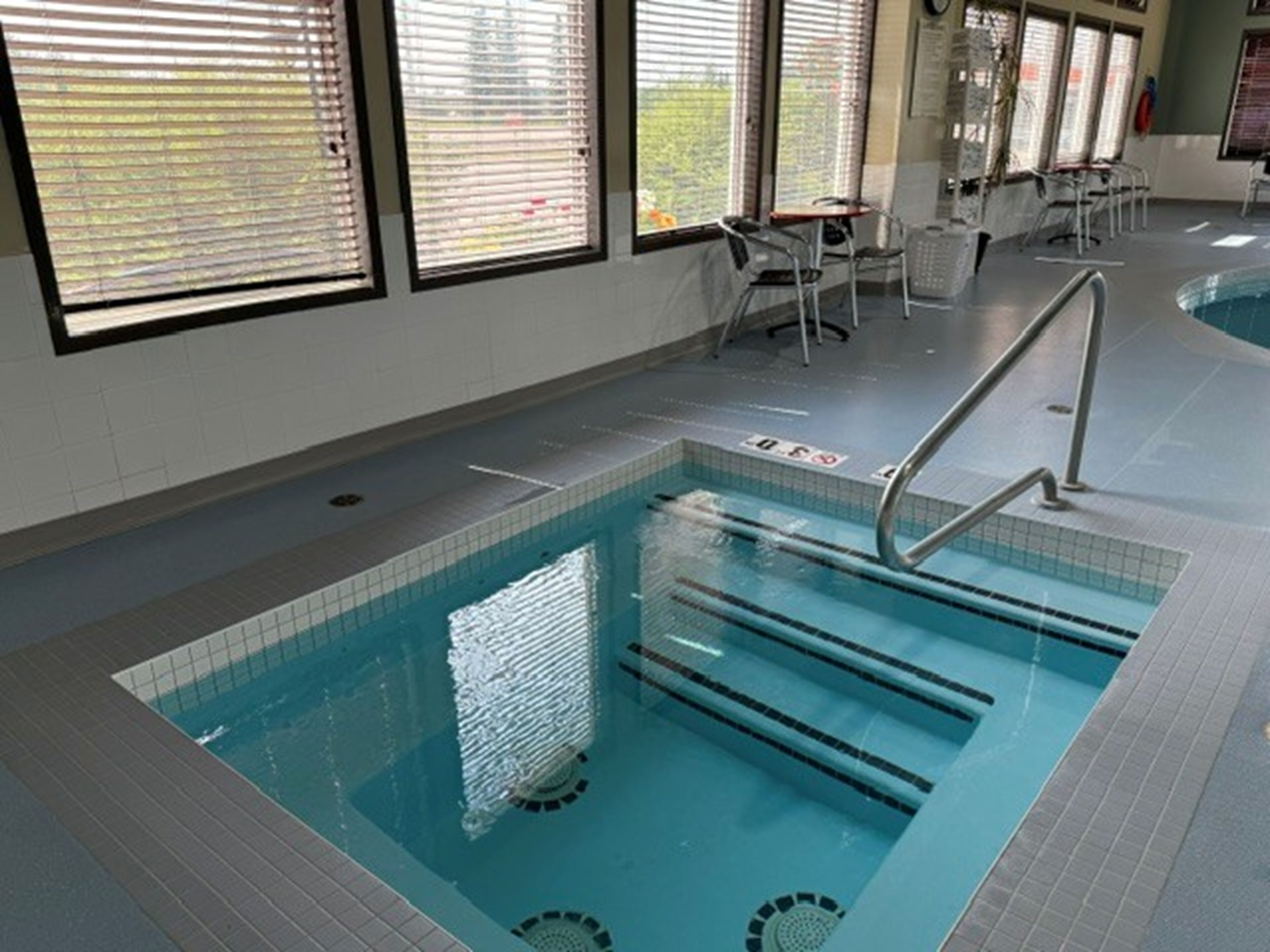 室內泳池