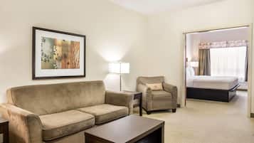 Suite, 1 trÚs grand lit, non-fumeurs | Bureau, fer et planche à repasser, lits pliants/supplémentaires