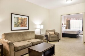 Suite, 1 King Bed, Non Smoking | Desk, iron/ironing board, rollaway beds, free WiFi - Ramada by Wyndham Lac La Biche (Lac La Biche)