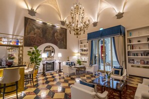 Lobby lounge - Golden Tower Hotel & Spa (Florence)