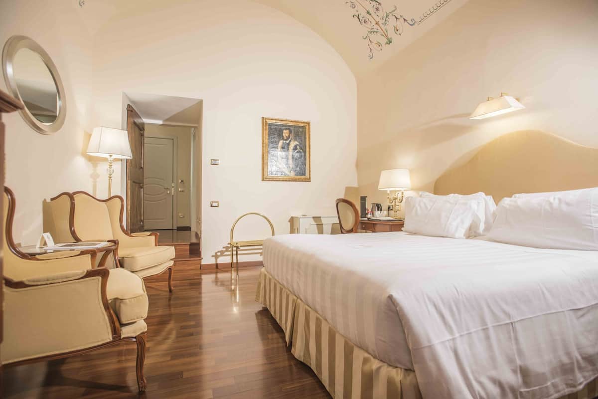 Deluxe Room (Tower Volta) | Peralatan tempat tidur premium, gebar bulu kapas, katil Select Comfort
