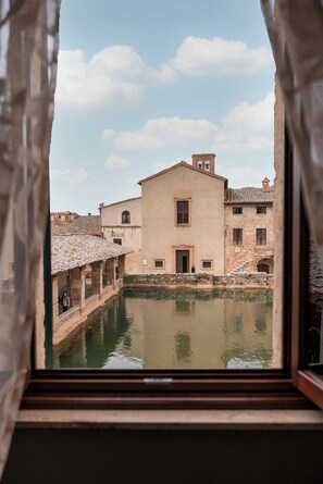 Panoramic Double Room | 1 bedroom, premium bedding, minibar, in-room safe - Albergo Le Terme (San Quirico d'Orcia)