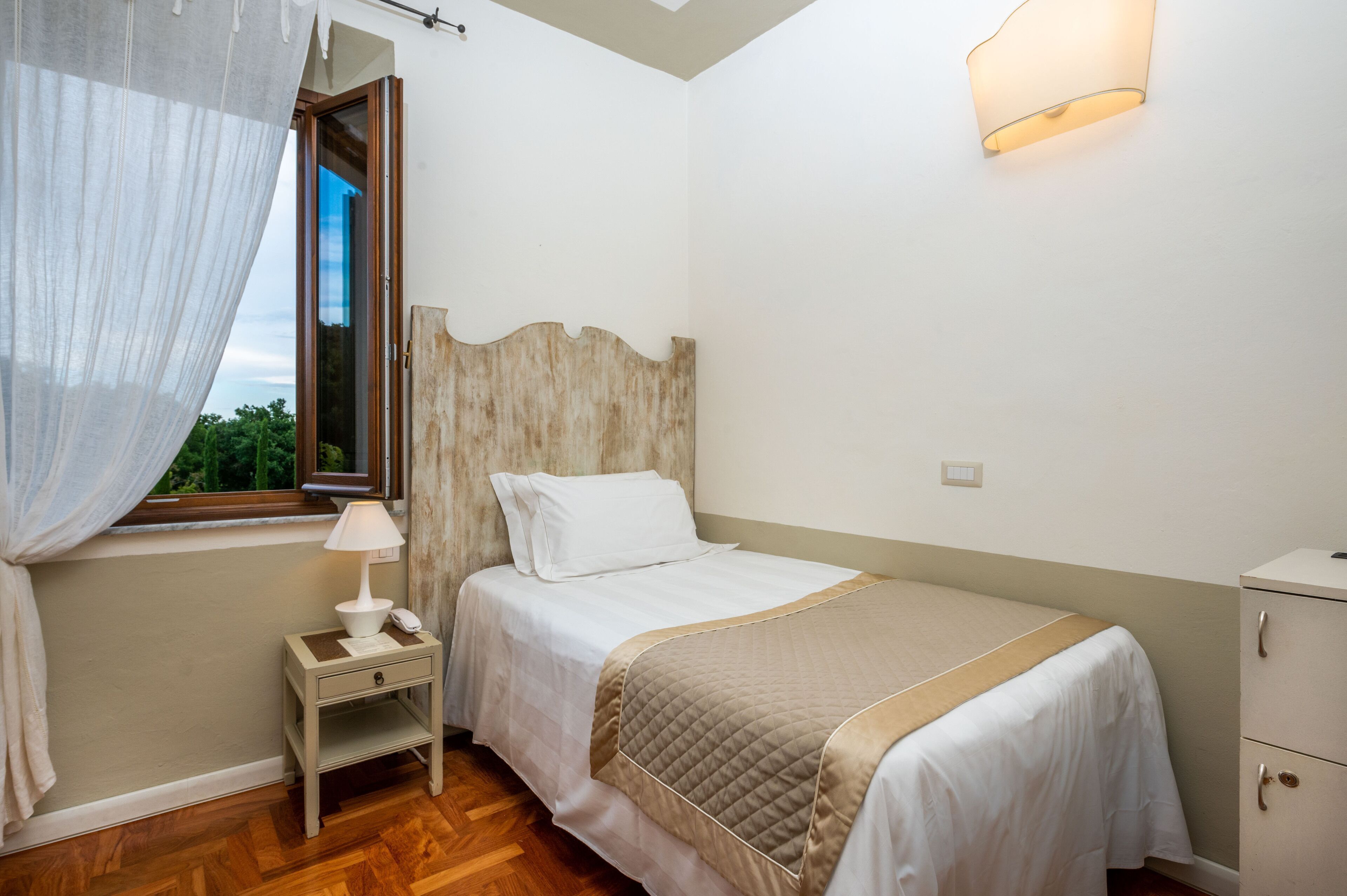 1 habitación, ropa de cama de alta calidad y minibar 