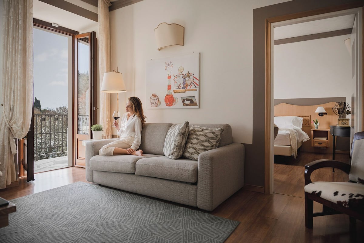 luxury studio suite | 1 bedroom, premium bedding, minibar, in-room safe