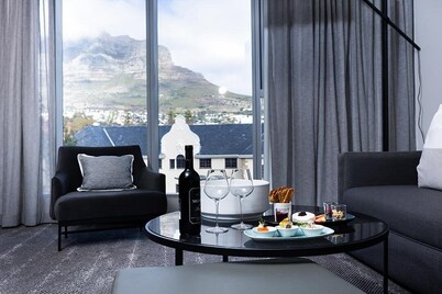 The Capital, 15 On Orange Hotel