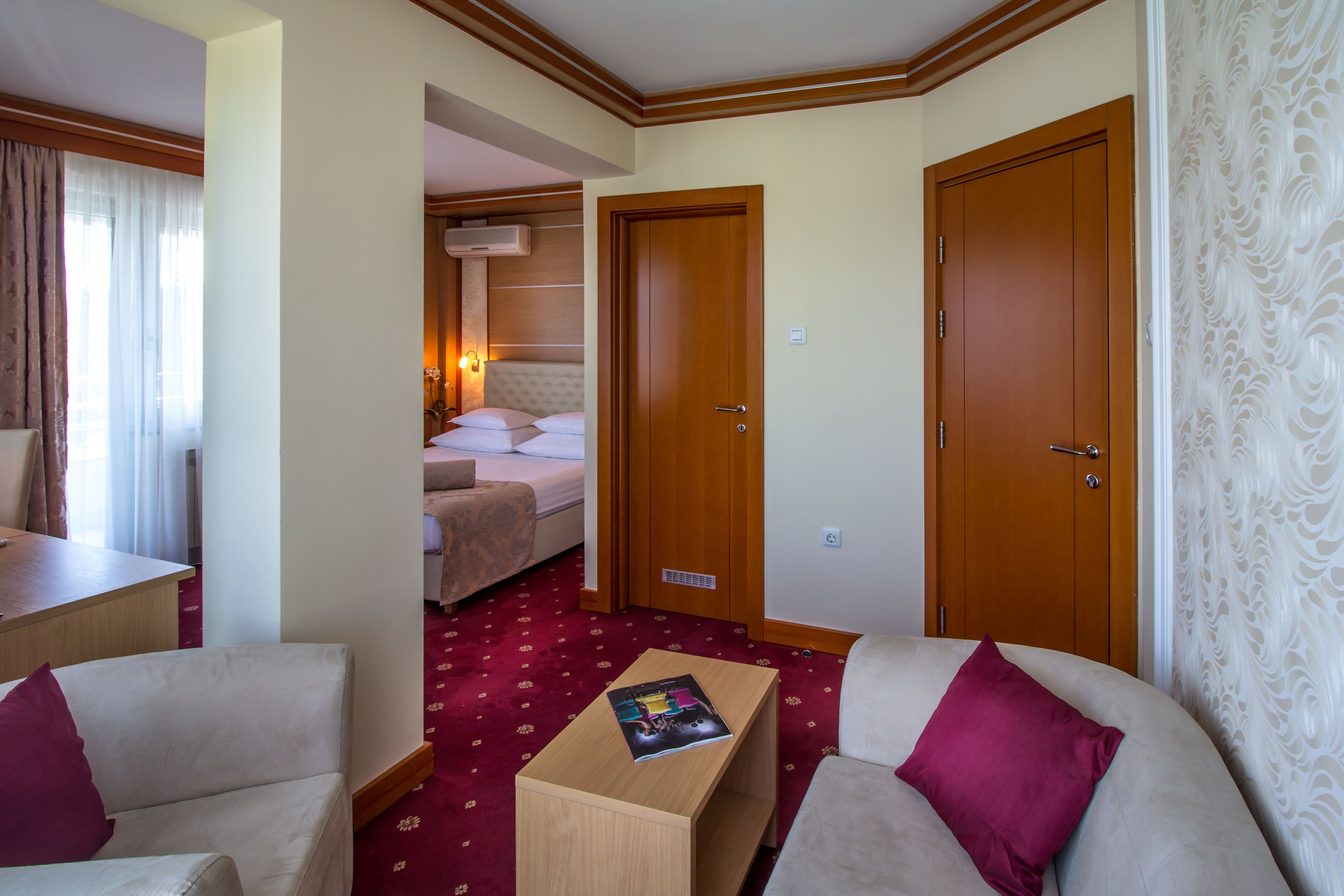 deluxe suite, garden view | 1 bedroom, egyptian cotton sheets, minibar, in-room safe