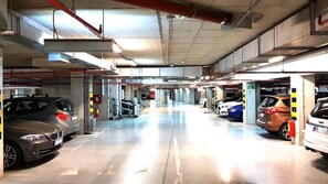 Free self parking - Cezar Hotel (Banja Luka)