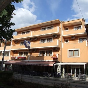 Façana frontal de l'allotjament