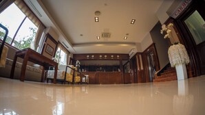 Lobby - Bristol (Mostar)
