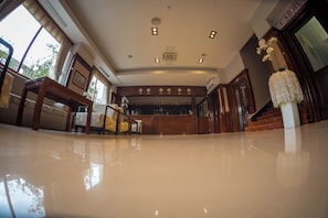 Lobby - Bristol (Mostar)